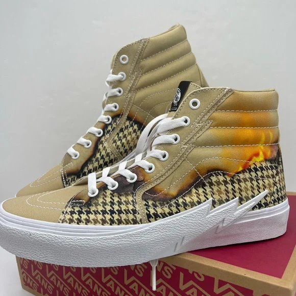 Vans Men’s Sk8-Hi Bolt (Big Reveal)
Taos Taupe Sneakers
VN0A5JIVAZP - Picture 7 of 16